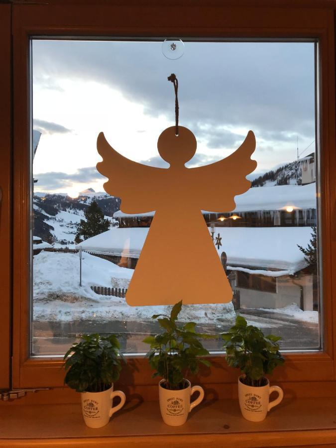 Garni La Dorada Aparthotel Colfosco Exteriör bild
