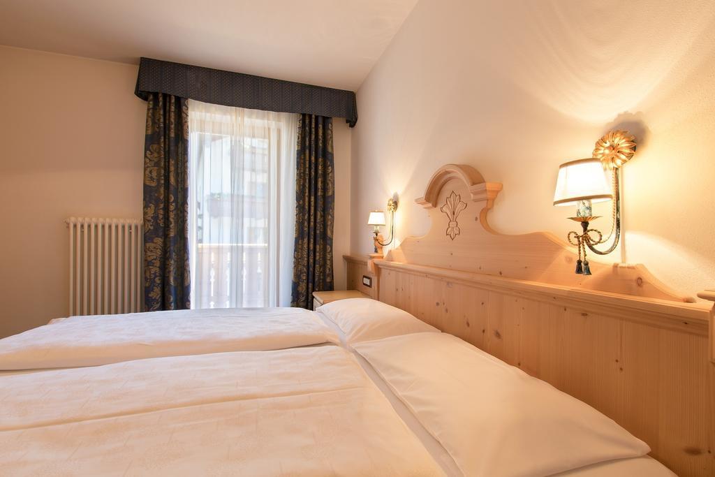Garni La Dorada Aparthotel Colfosco Exteriör bild