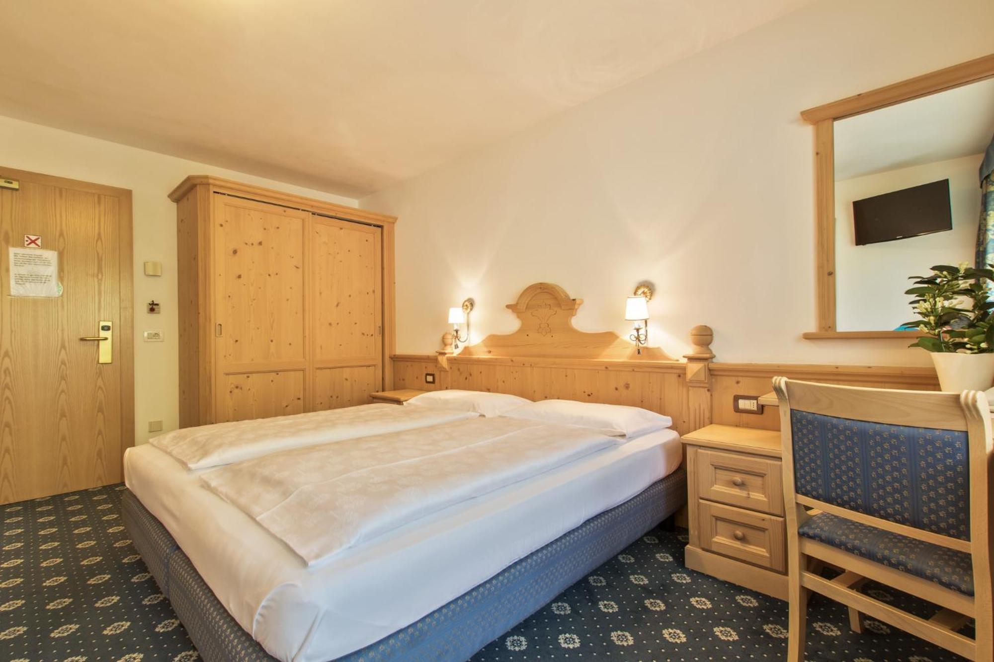 Garni La Dorada Aparthotel Colfosco Exteriör bild
